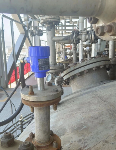 De laatste bedrijfszaken over Toepassing van RF-toegangsniveau-schakelaar bij het detecteren van vliegenasniveau van distilleerderijen