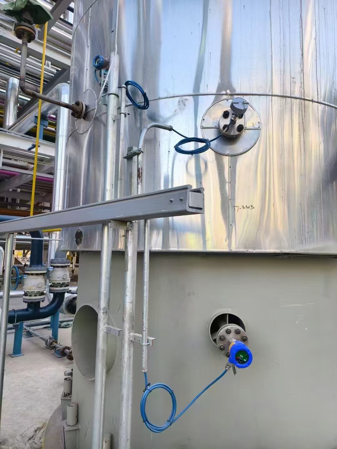 De laatste bedrijfszaken over Hoogtevorkniveauschakelaar: de allround bewaker van industriële niveaumeting