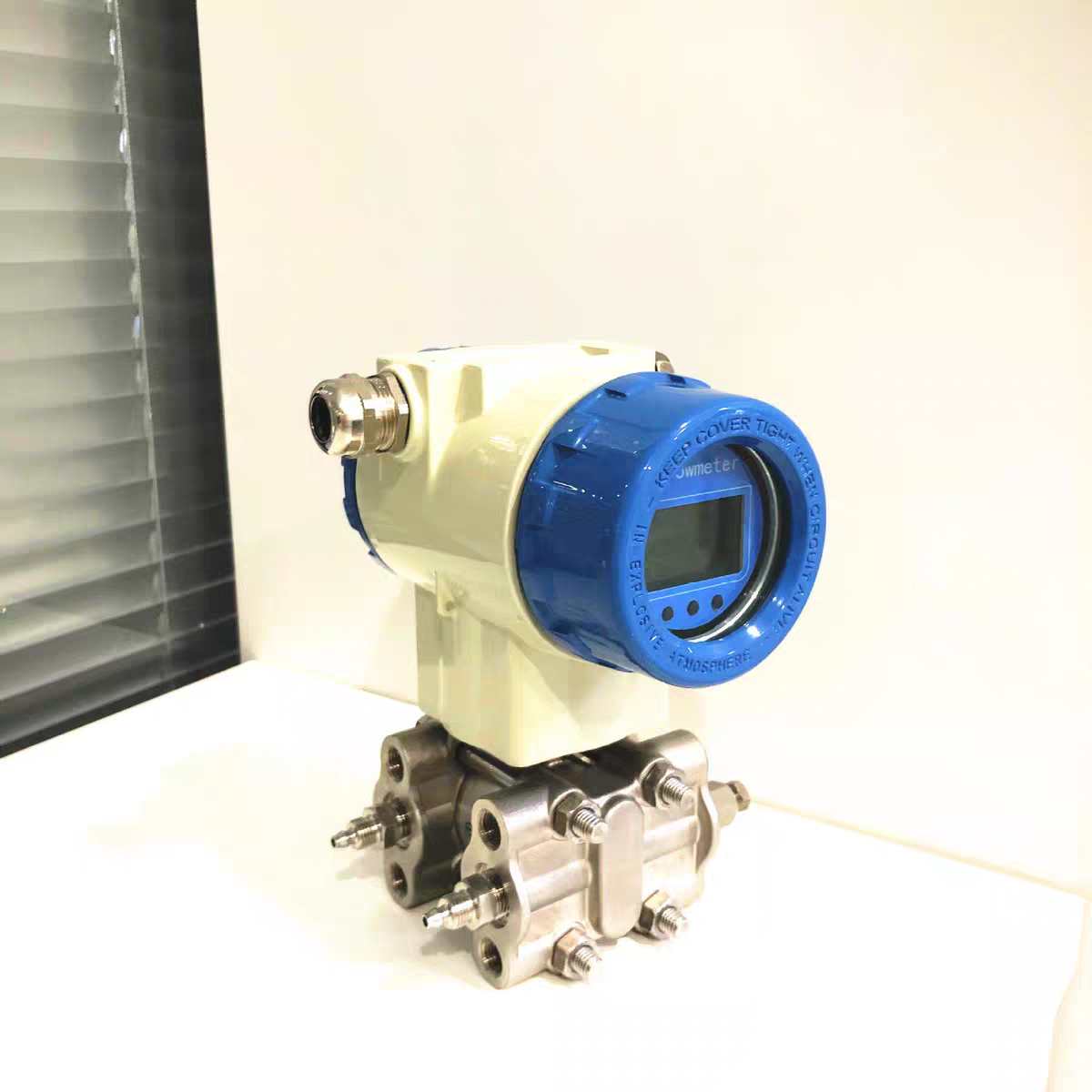 De laatste bedrijfszaken over Is de Multi Parameter Transmitter geschikt voor pijpleidingen met een kleine diameter?