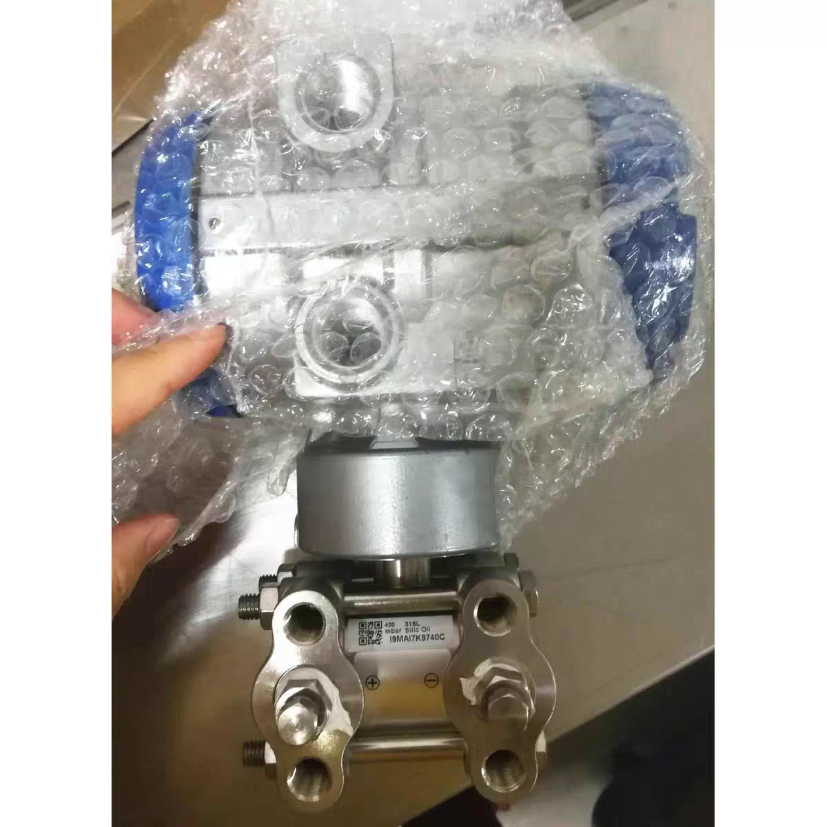 De laatste bedrijfszaken over Heeft het Multi Parameter Transmitter-product een CE-certificering?